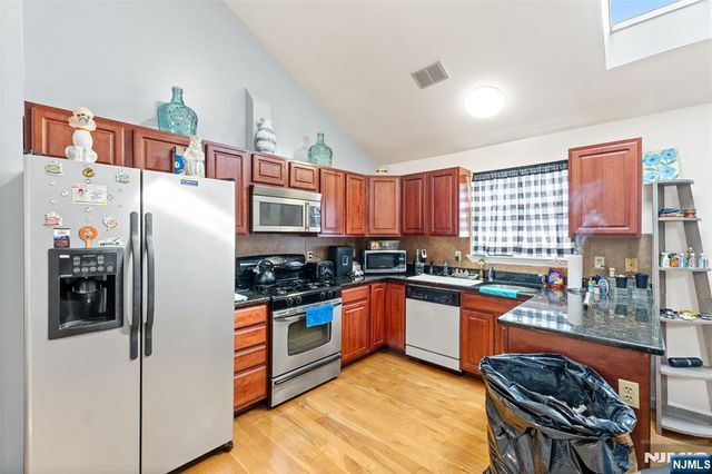 116 Oak Street, Jersey City, NJ 07304