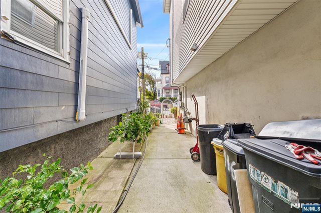 116 Oak Street, Jersey City, NJ 07304