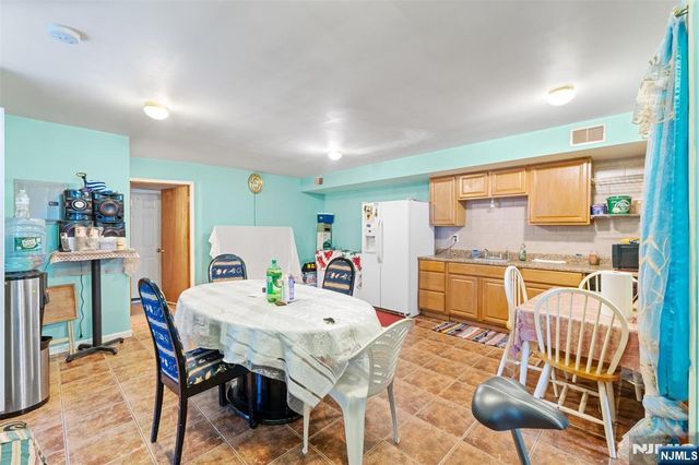 116 Oak Street, Jersey City, NJ 07304