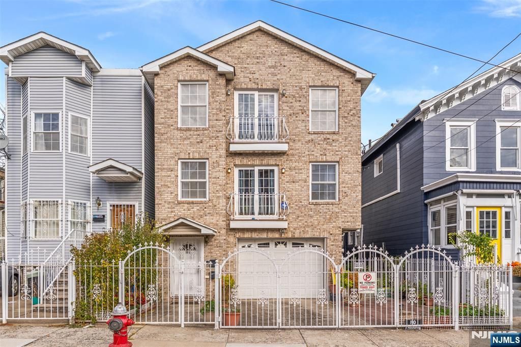 116 Oak Street, Jersey City, NJ 07304