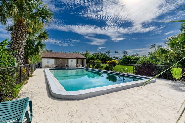 1001 W MARION AVENUE 9, Punta Gorda, FL 33950