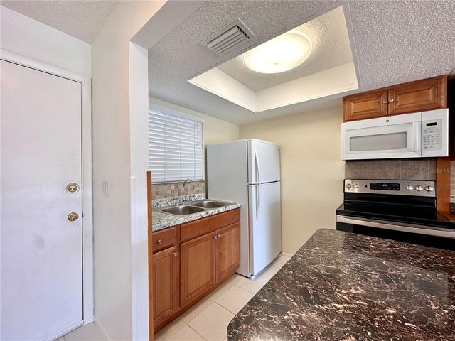 1001 W MARION AVENUE 9, Punta Gorda, FL 33950