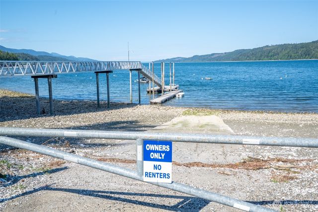 120 N Ayock Beach Drive, Lilliwaup, WA 98555
