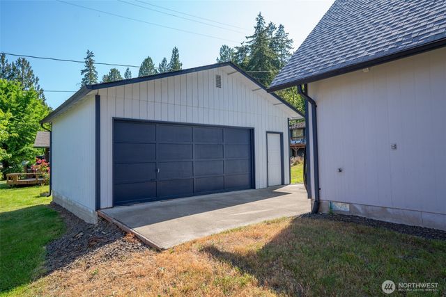 120 N Ayock Beach Drive, Lilliwaup, WA 98555