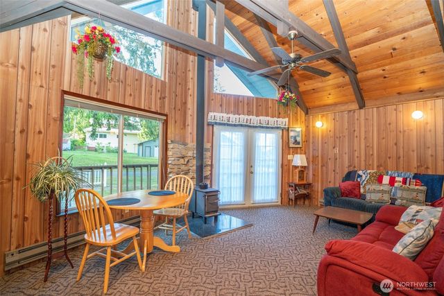 120 N Ayock Beach Drive, Lilliwaup, WA 98555