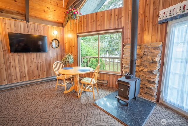 120 N Ayock Beach Drive, Lilliwaup, WA 98555