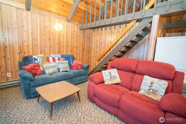 120 N Ayock Beach Drive, Lilliwaup, WA 98555