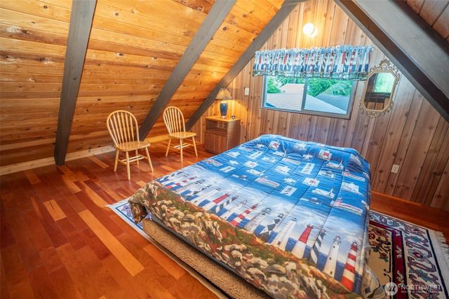 120 N Ayock Beach Drive, Lilliwaup, WA 98555