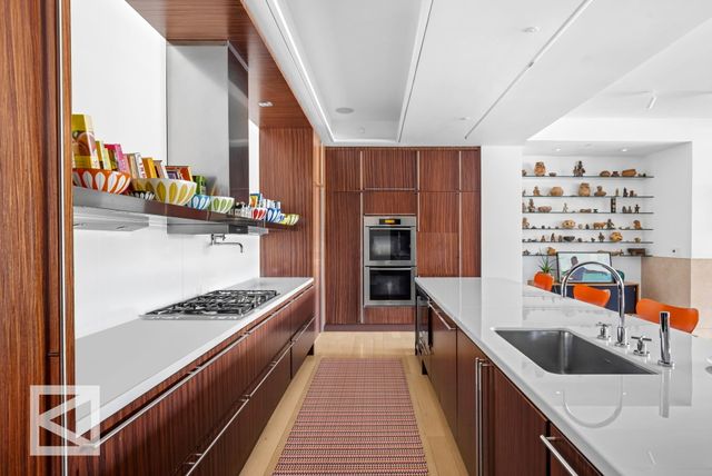 32 W 18th St Apt 11B, New York City, NY 10011