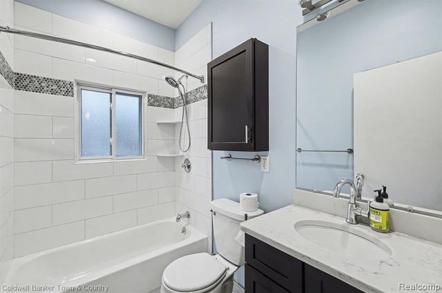 17360 Redwood Avenue, Southfield, MI 48076