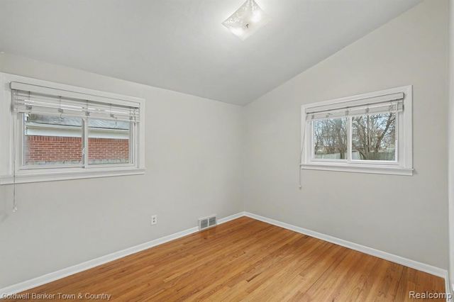 17360 Redwood Avenue, Southfield, MI 48076