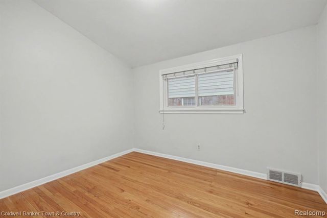 17360 Redwood Avenue, Southfield, MI 48076