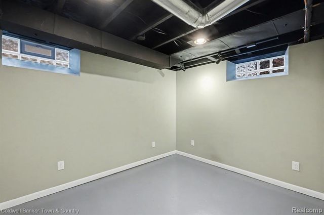 17360 Redwood Avenue, Southfield, MI 48076