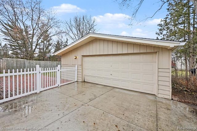 17360 Redwood Avenue, Southfield, MI 48076