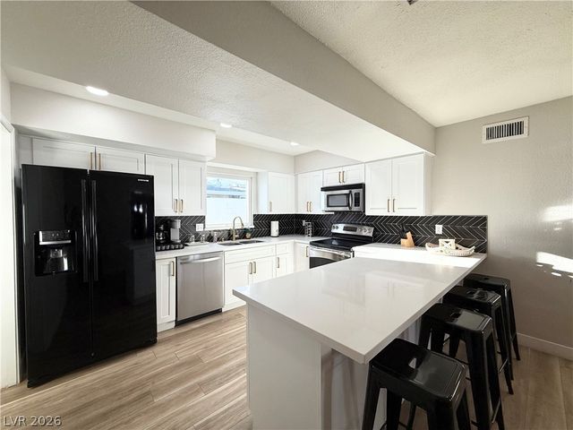 1526 East Twain Avenue, Las Vegas, NV 89169