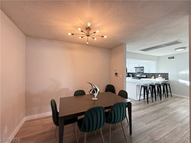 1526 East Twain Avenue, Las Vegas, NV 89169