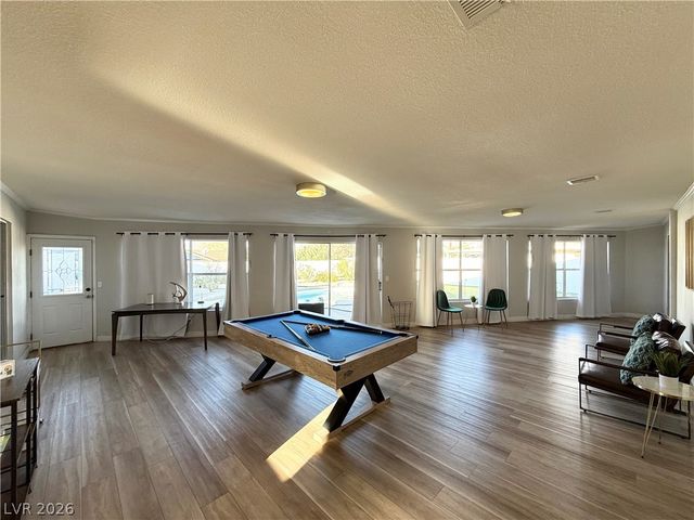 1526 East Twain Avenue, Las Vegas, NV 89169