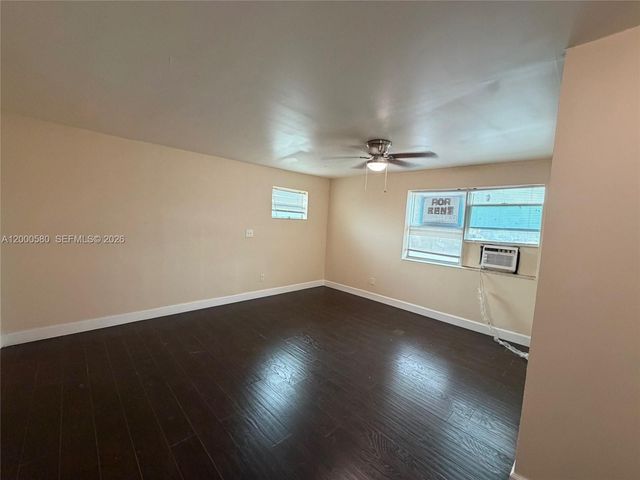 518 NW 10th St 2, Hallandale Beach, FL 33009