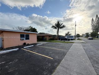 518 NW 10th St 2, Hallandale Beach, FL 33009