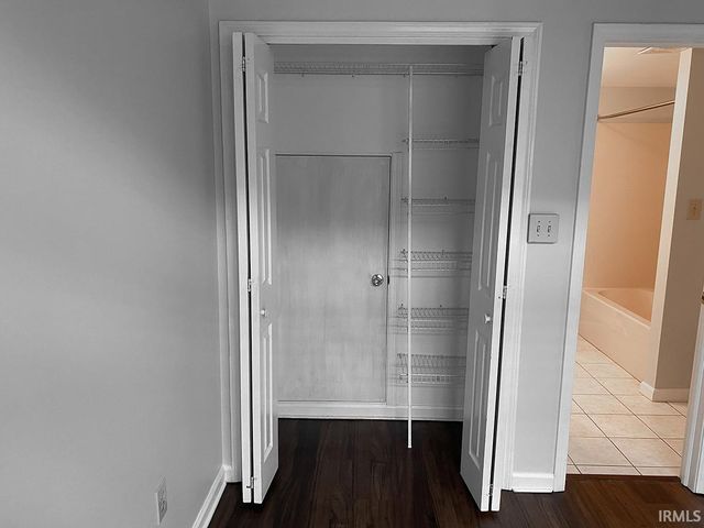 111 E 6th St Apt D, Bloomington, IN 47408