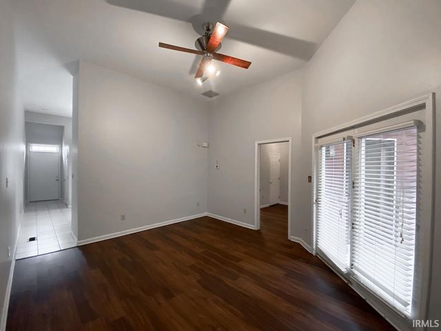 111 E 6th St Apt D, Bloomington, IN 47408