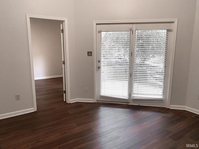 111 E 6th St Apt D, Bloomington, IN 47408