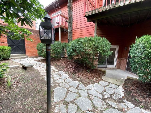 111 E 6th St Apt D, Bloomington, IN 47408