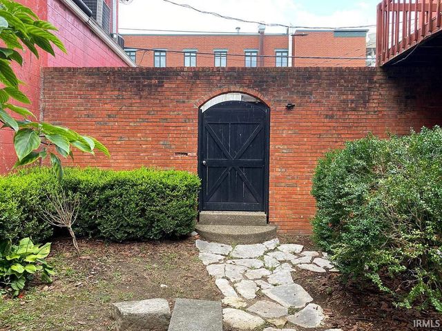 111 E 6th St Apt D, Bloomington, IN 47408