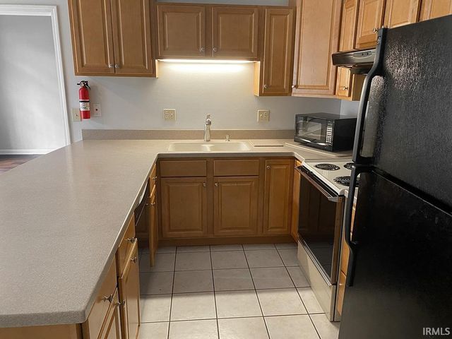 111 E 6th St Apt D, Bloomington, IN 47408