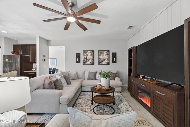 688 SYCAMORE Way, Orange Park, FL 32073