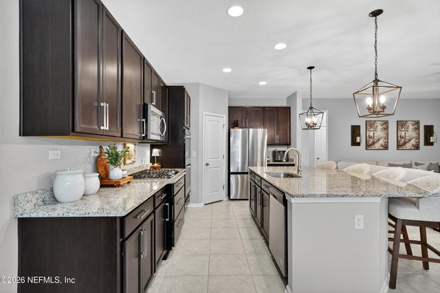 688 SYCAMORE Way, Orange Park, FL 32073