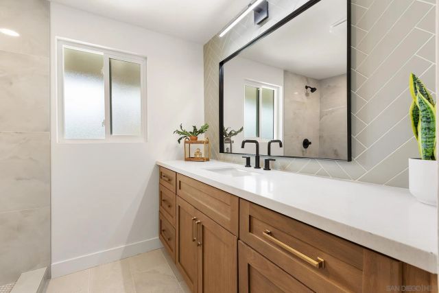 11911 Lomica, San Diego, CA 92128