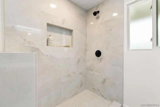 11911 Lomica, San Diego, CA 92128