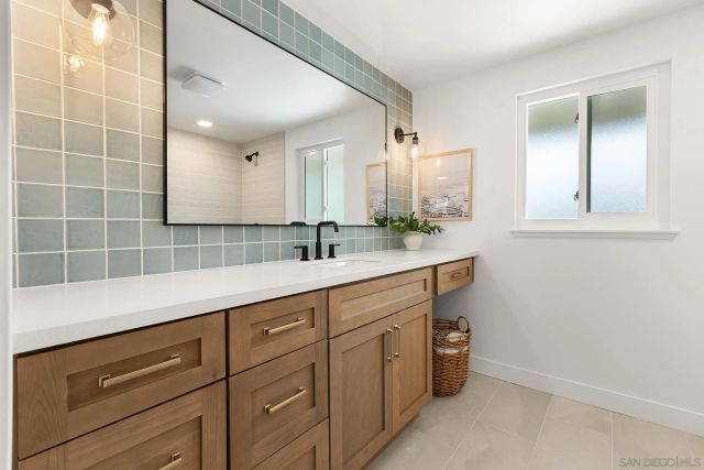 11911 Lomica, San Diego, CA 92128