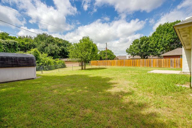 1204 Dogwood Drive, Benbrook, TX 76126