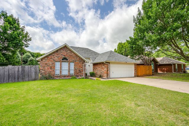 1204 Dogwood Drive, Benbrook, TX 76126