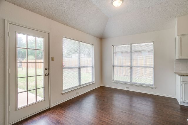 1204 Dogwood Drive, Benbrook, TX 76126