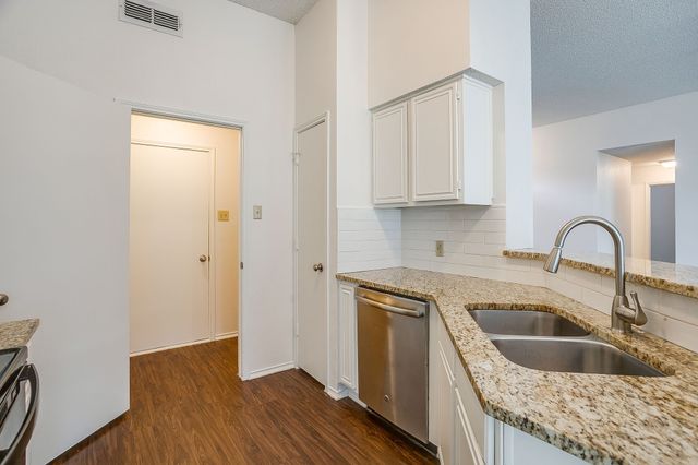 1204 Dogwood Drive, Benbrook, TX 76126