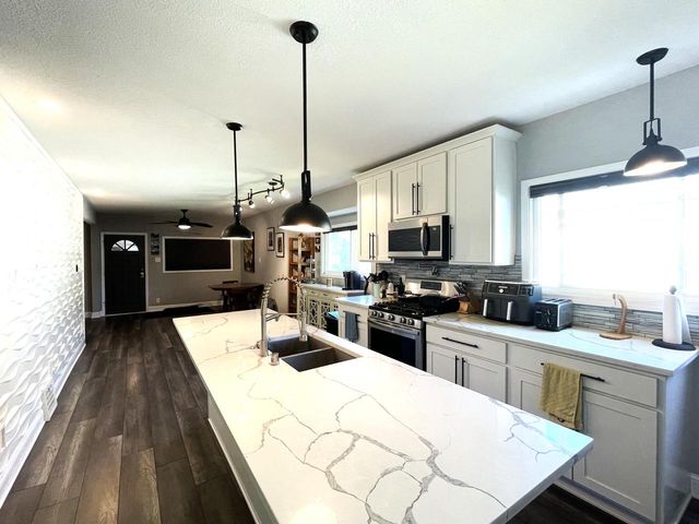 1301 E Seeley STREET, Milwaukee, WI 53207