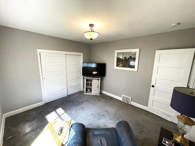 1301 E Seeley STREET, Milwaukee, WI 53207