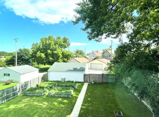 1301 E Seeley STREET, Milwaukee, WI 53207