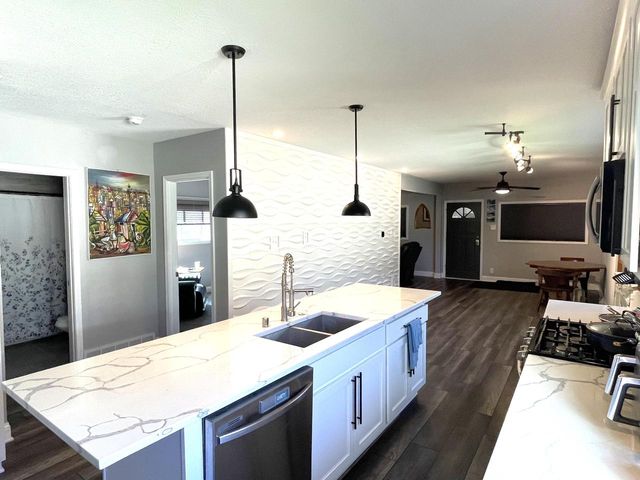 1301 E Seeley STREET, Milwaukee, WI 53207