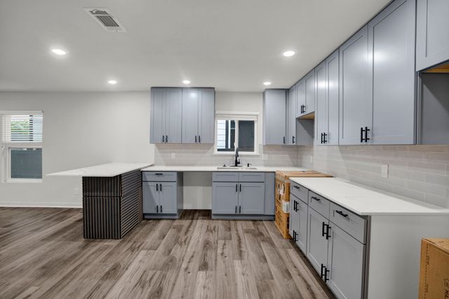 3023 Arizona Avenue, Dallas, TX 75216