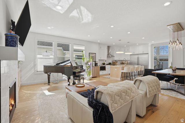 3905 S HOLLADAY CT, Holladay, UT 84124