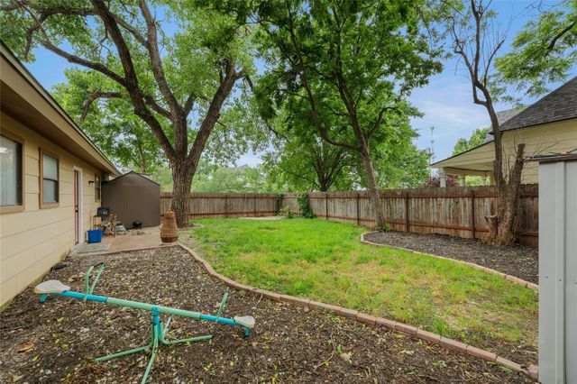 801 E 3rd ST, Georgetown, TX 78626