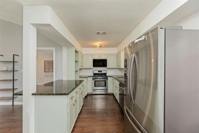 801 E 3rd ST, Georgetown, TX 78626