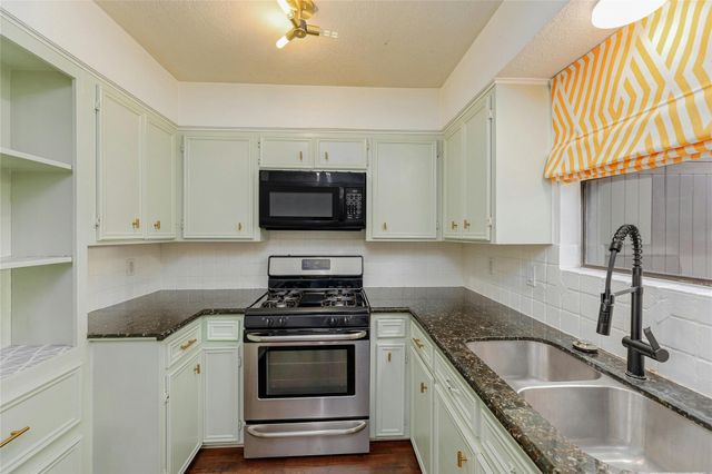 801 E 3rd ST, Georgetown, TX 78626