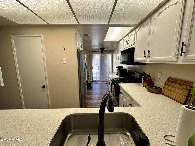 1537 W Avenue L Unit 4, Lancaster, CA 93534