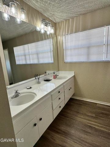1537 W Avenue L Unit 4, Lancaster, CA 93534