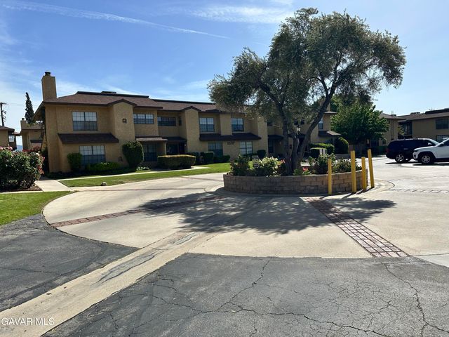 1537 W Avenue L Unit 4, Lancaster, CA 93534